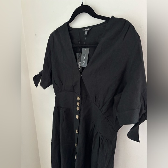 Buffalo Mariposa Tied V-Neck Button-Front Midi Dress NWT - Picture 8 of 14